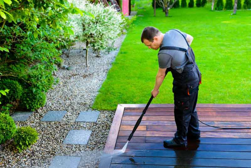 Nettoyage des extérieurs - RICORDEL Couverture 91 : artisan en Île-de-France : L’Essonne (91), Le Val-de-Marne (94), Les Hauts-de-Seine (92), les Yvelines (78), Le Val-d’Oise (95), Seine-Saint-Denis (93), la Seine-et-Marne (77): Nettoyage des extérieurs et traitement anti-mousse : dallage, pavé, allée, muret, terrasse … Intervention en Île-de-France