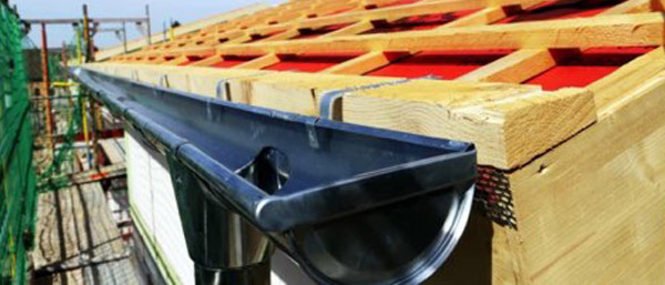 Travaux de couverture et zinguerie -  RICORDEL Couverture 91 : artisan couvreur en Île-de-France : L’Essonne (91), Le Val-de-Marne (94), Les Hauts-de-Seine (92), les Yvelines (78), Le Val-d’Oise (95), Seine-Saint-Denis (93), la Seine-et-Marne (77) : Travaux de couverture : rénovation de votre toiture et pose de couverture  :  tuile, ardoise et faîtage. Dépannage et intervention en urgence pour votre toit. réparation de fuite toiture. Pose de zinguerie : les gouttières, les chéneaux, les corniches, les bandes de rives, les abergements de cheminée …. Intervention en Île-de-France